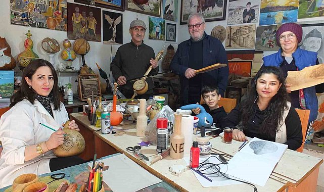 Balıkesirli tekniker evinde atölye kurdu, ücretsiz kurs veriyor