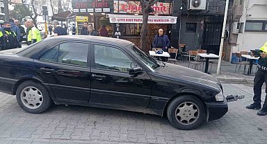Bandırma'daki trafik kazasında motosikletteki 2 kişi yaralandı