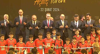 Başakşehir'de Altınşehir Millet Bahçesi açıldı