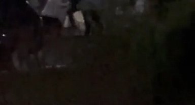 Başakşehir'de park kavgası kamerada: Komşusunun kafasına yerinden söktüğü süs lambasıyla vurdu