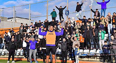Başakşehirli taraftarlar, Galatasaray maçı öncesi takımlarına destek verdi