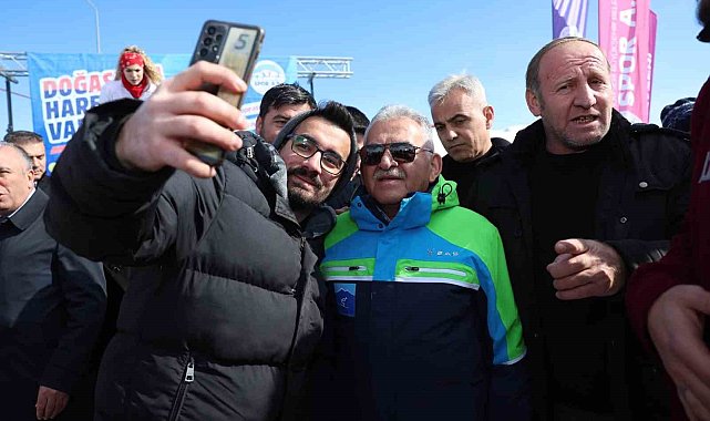 Başkan Büyükkılıç, Erciyes'teki muhteşem Kış Festivaline katıldı