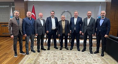 Başkan Büyükkılıç, ilçe belediye başkanlarıyla bir araya geldi