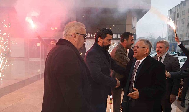 Başkan Büyükkılıç: ""Kayseri, büyükşehirler içerisinde yatırımlara en çok pay ayıran bir numaralı şehirdir"