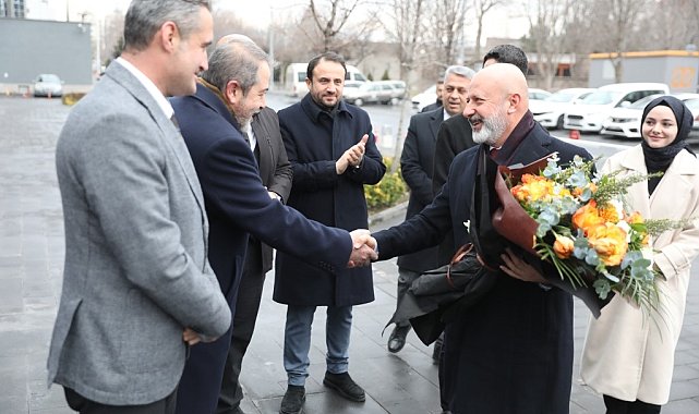 Başkan Çolakbayrakdar, "Daha fazla çalışarak, yürümek yok, koşmak var"