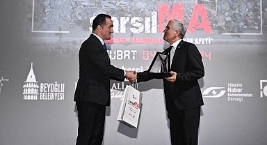 Başkan Kassanov'a teşekkür plaketi