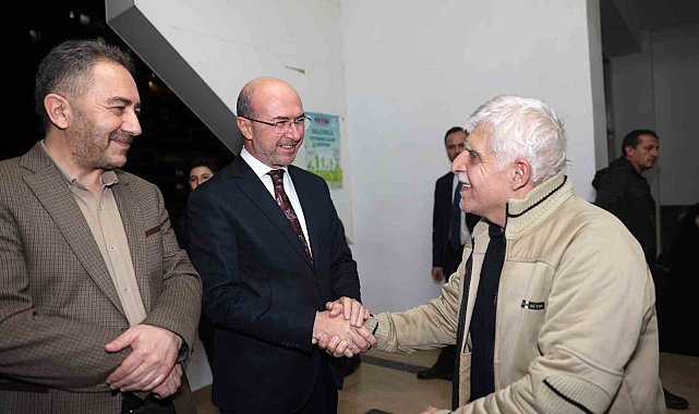 Başkan Pekyatırmacı vatandaşların kandil bereketine ortak oldu
