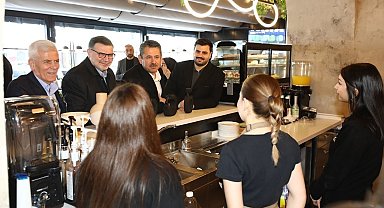 Başkan Saygılı; "İzmir, CHP'nin siyaset laboratuvarı değil"