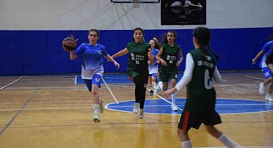 Basketbol final müsabakaları sona ererken ödüller sahiplerini buldu