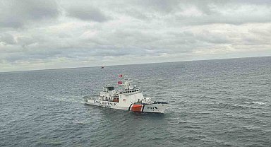 Batan gemi için denizden ve havadan seferberlik böyle görüntülendi