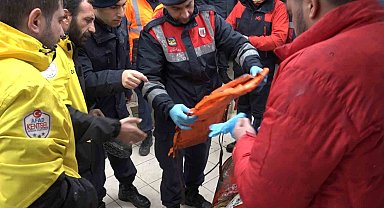 Batan gemiden geriye kalanlar sahile vurdu