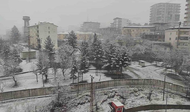 Batman'da 160 yerleşim yerinin yolu ulaşıma açıldı