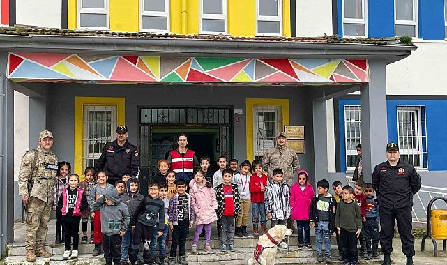 Batman'da jandarma çocuklarla buluştu