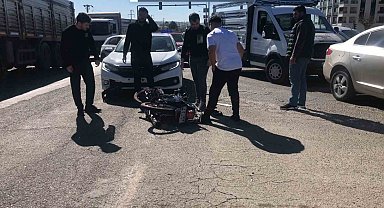 Batman'da otomobil motosiklete çarptı: 1 yaralı