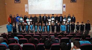 Bayburt Fen Lisesi öğrencilerden Kutadgu Bilig paneli
