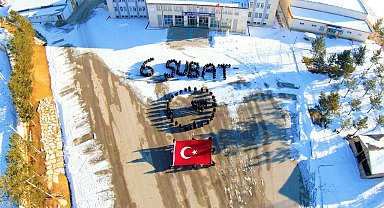 Bayburt POMEM'den duygulandıran 6 Şubat koreografisi: "Unutmadık, Unutturmayacağız"