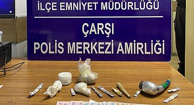 Bekçiler zehir tacirini kıskıvrak yakaladı