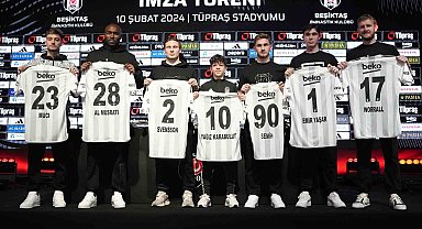 Beşiktaş yeni transferlerini tanıttı
