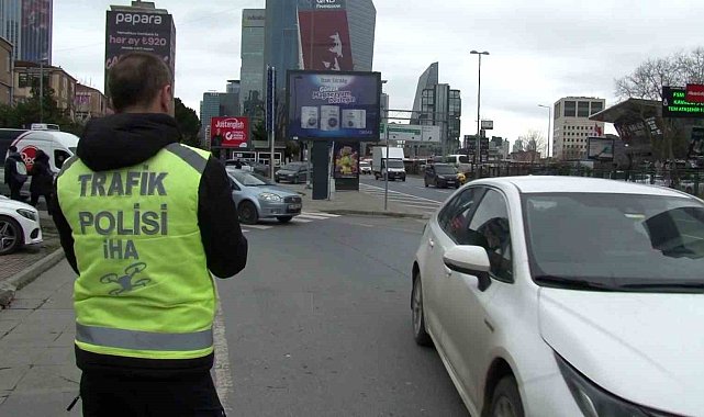 Beşiktaş'ta yayalara yol vermeyen sürücülere ceza yağdı