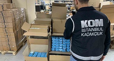 Beylikdüzü'nde kaçakçılık operasyonu: Piyasa değeri 15 milyon lira olan 18 bin cep telefonu ele geçirildi