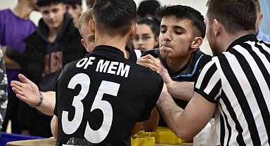 Bilek güreşi grup müsabakaları Gümüşhane'de yapıldı