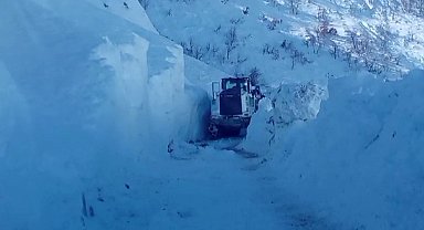 Bingöl'de yüksek rakımlı bölgelerde kar kalınlığı 6 metreyi buldu