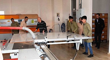 Bitlis'teki meslek lisesi öğrencilerinden milyonluk üretim