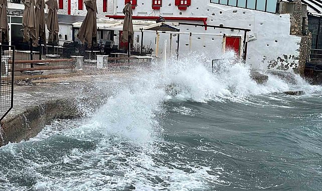 Bodrum'da feribot seferlerine fırtına engeli