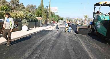 Bodrum'da sıcak asfalt çalışmaları devam ediyor