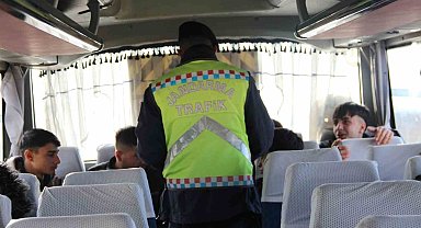 Bolvadin'de jandarmadan okul servis sürücülerine yönelik denetim
