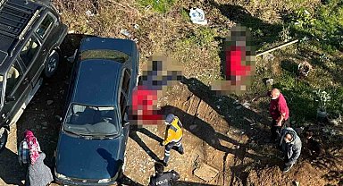 Boşanma aşamasındaki eşini öldürdü daha sonra kendini vurdu