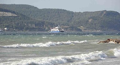 Bozcaada ve Gökçeada'ya yarınki bazı feribot seferlerine fırtına engeli