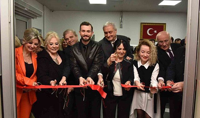 Bozüyük'te Zeki Müren ve Şükrü Tunar Sergisi törenle açıldı