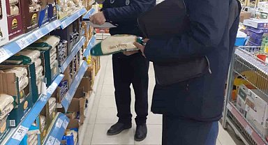 Buharkent'te zincir marketler denetlendi