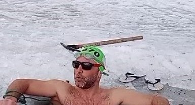 Burası Rusya değil buz tutan Çıldır Gölü