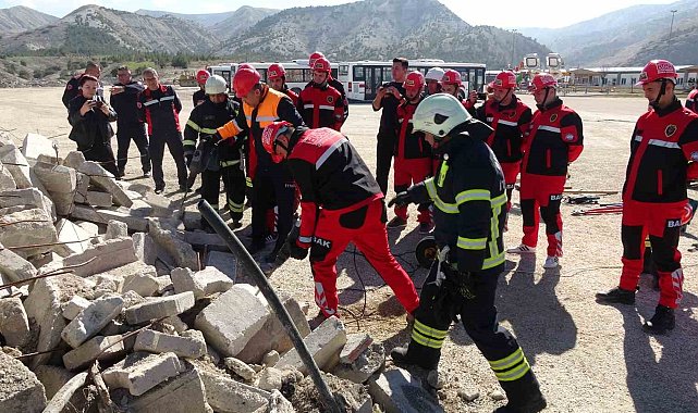 Burdur'da 150 profesyonel gönüllü ile arama kurtarma ekibi kuruldu