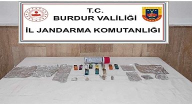Burdur'da uyuşturucu operasyonunda 5 tutuklama