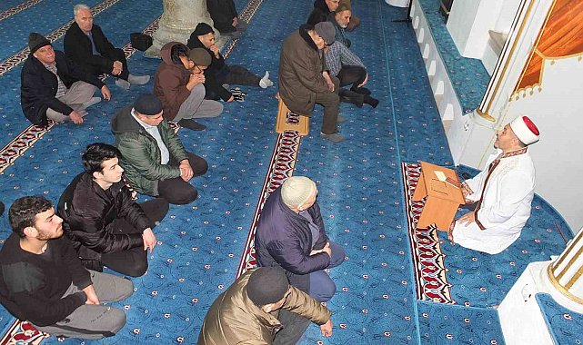 Burhaniye' de sabah namazı buluşması Hacıahmet Camiinde yapıldı