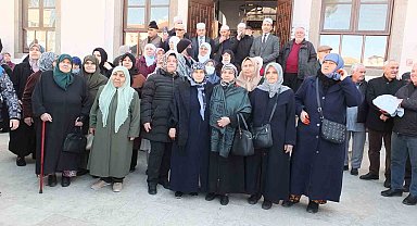 Burhaniye'de umrecilere coşkulu uğurlama