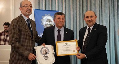 Bursa AFSİAD'ın ilk üyeleri rozetlerini taktı