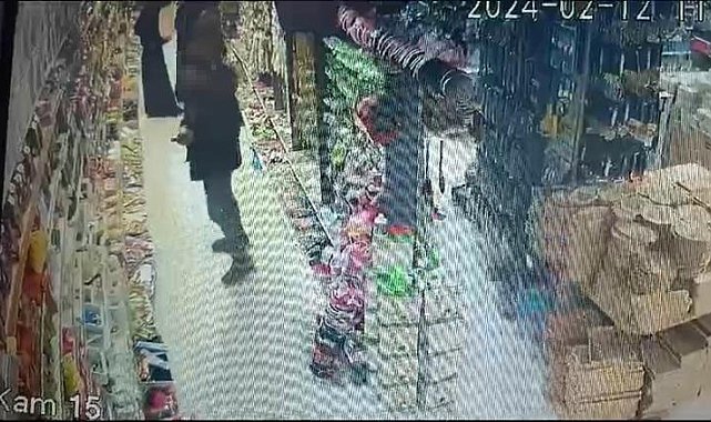 Bursa'da çaldığı ürünleri montuna saklayan hırsız kamerada