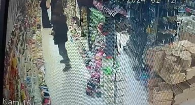Bursa'da çaldığı ürünleri montuna saklayan hırsız kamerada