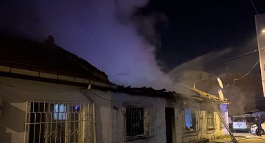 Bursa'da tek katlı evde korkutan yangın