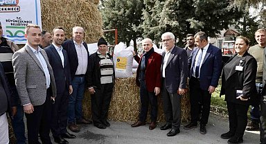 Büyükçekmeceli çiftçilere yem dağıtıldı