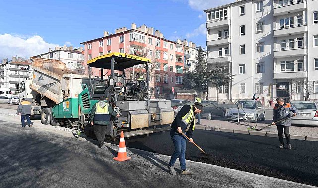 Büyükşehir'den Ziya Gökalp Mahallesi'ne 3.3 milyon TL'lik sıcak asfalt yatırımı