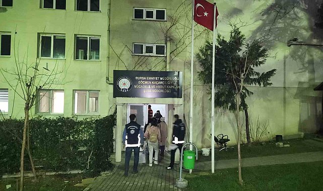 Çalışma izni olmayan 8 yabancı uyruklu yakalandı