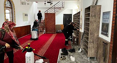 Camilerde Ramazan temizliği