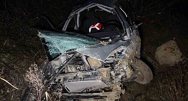 Çanakkale'de otomobil şarampole yuvarlandı, sürücü hayatını kaybetti