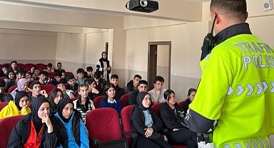 Çemişgezek'te öğrencilere polislik mesleği anlatıldı