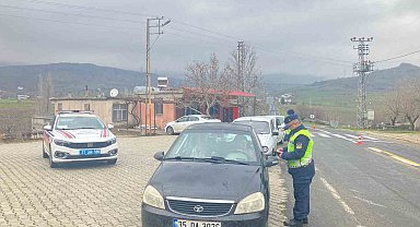 Çermik'te emniyet kemeri takmayanlara geçit verilmiyor